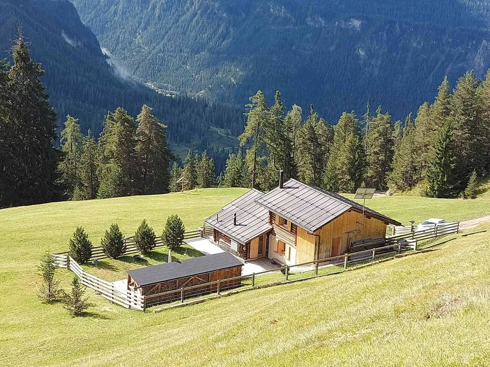 Luxuriöses Maiensäss an Toplage mit Panoramasicht bei Davos