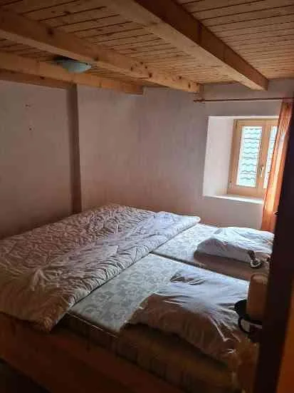 Indemini: Ferienrustico mit Landanteil / renoviert, mitten im Dorfkern