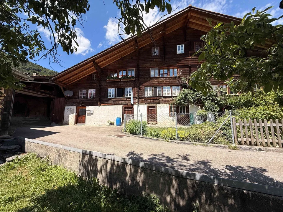 Ehem. Oberländer Bauernhaus mit Potential