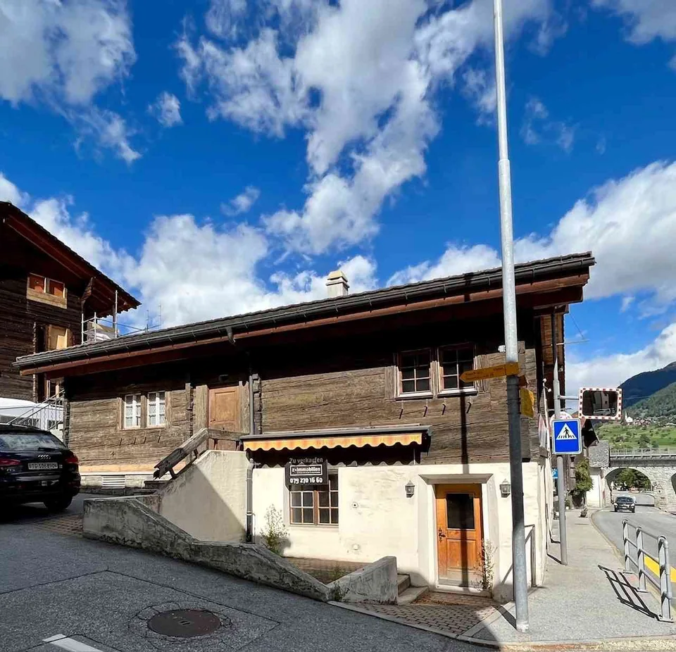 Wohn- und Geschäftshaus, Restaurant mit Wirtewohnung