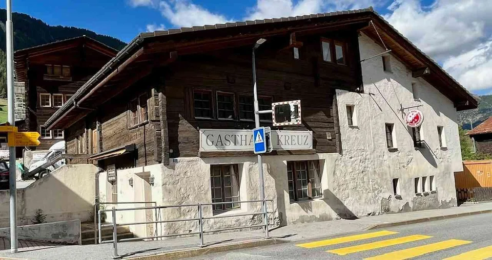 Wohn- und Geschäftshaus, Restaurant mit Wirtewohnung