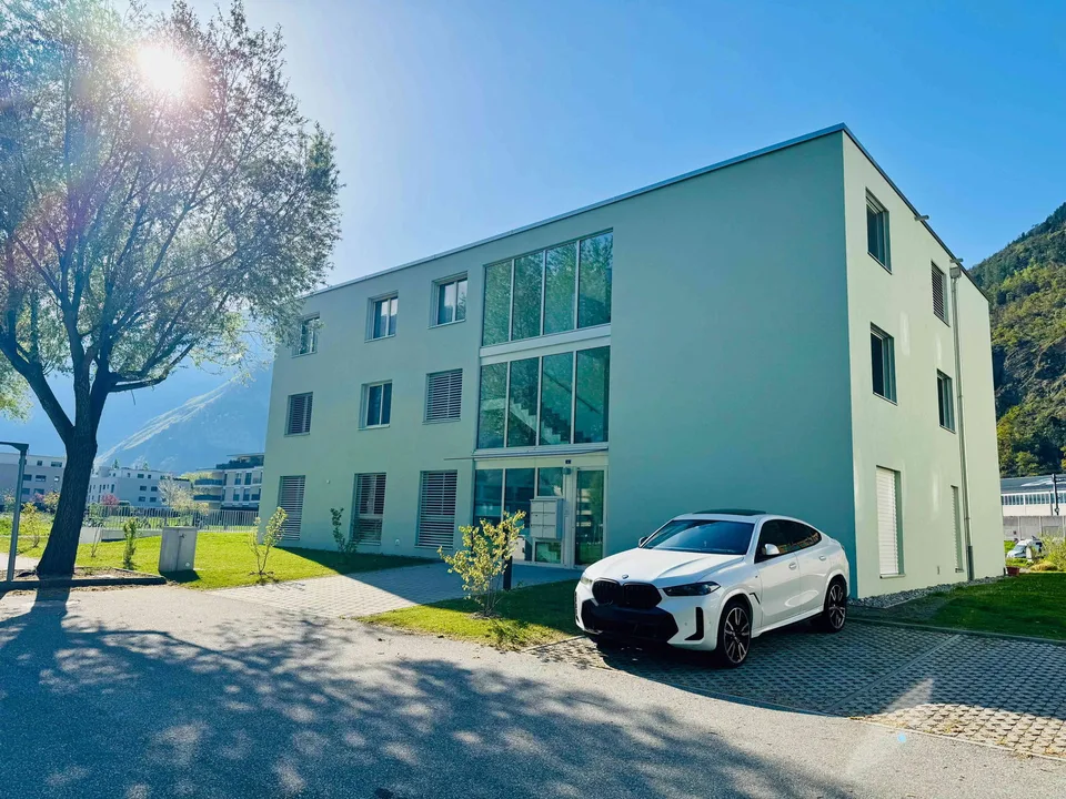 Moderne 3.5-Zimmer-Neubau-Wohnung in Visp Mit Garage