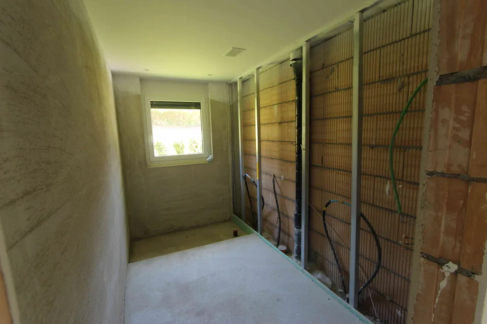 Traumhafte Ergeschoss-Wohnung mit riesigem Umschwung – foto 10 di 10
