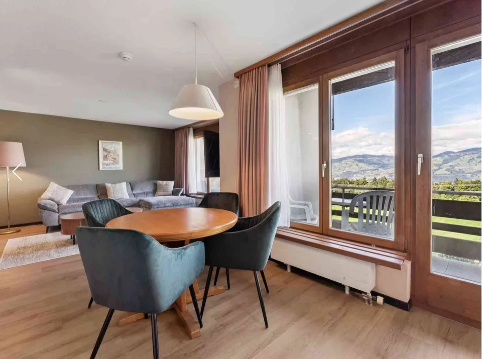 Furnished 3.5-Room Top-Floor Apartment – Aeschi Park, Aeschi b. Spiez