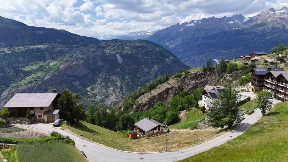 Baugrundstück mit Aussicht im idyllischen Heidadorf