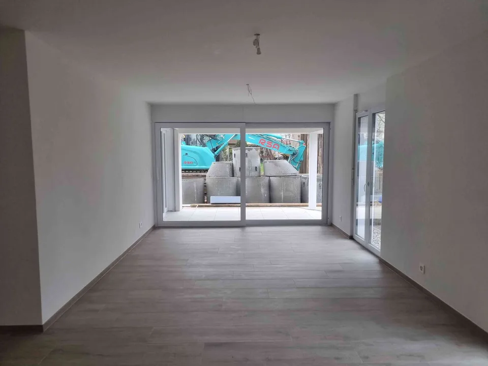 Appartement 3.5 avec jardin 200m2