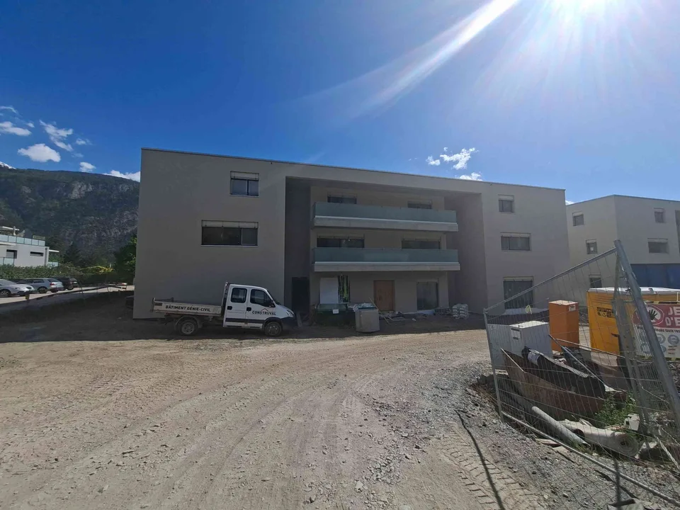 Local commercial - LOCATION-ACHAT POSSIBLE !