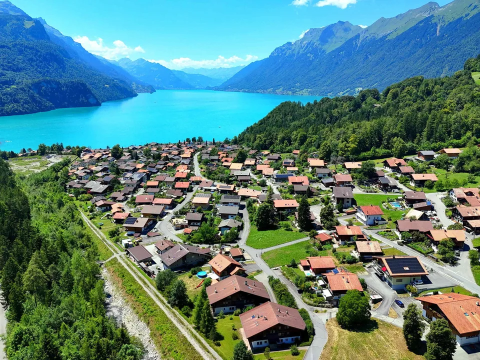 ERSTBEZUG: Moderne Erst- oder Zweitwohnung im Herzen vom BE Oberland!