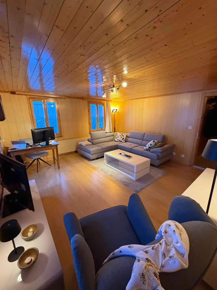 Grosse charmante 5.5 Zimmer Ferienwohnung mit Traumhaftem Ausblick