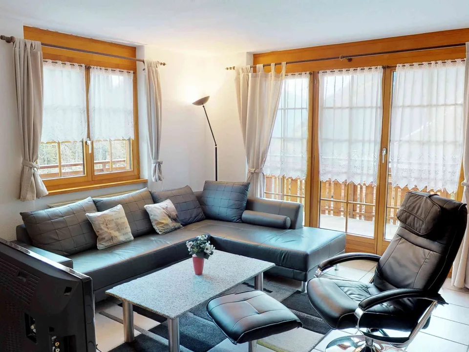 Charmante 3.5 Zimmer-Wohnung im Haus Schwarznase