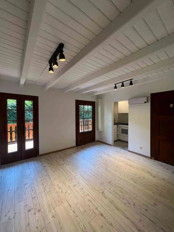 Rare opportunité - chalet à vendre entièrement rénové à Lausanne