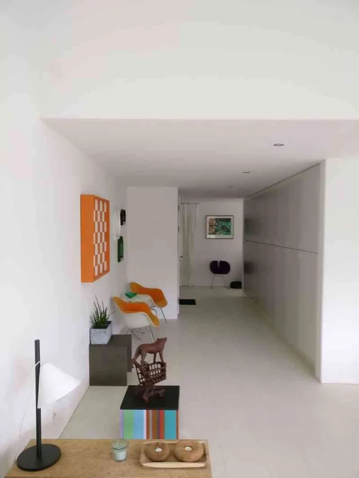 Villa moderniste pour indépendant/e/s ou avec projet multigénérationne