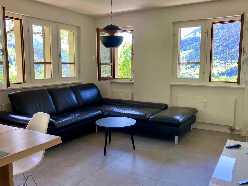 Top-moderne, hochwertig renovierte, helle 4.5-Zimmer Eck-Wohnung
