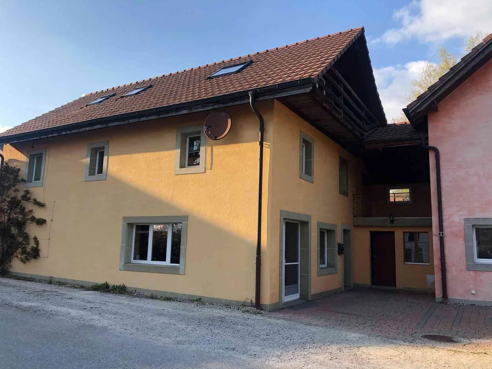 maisons villageoises individuelles en campagne vaudoise,