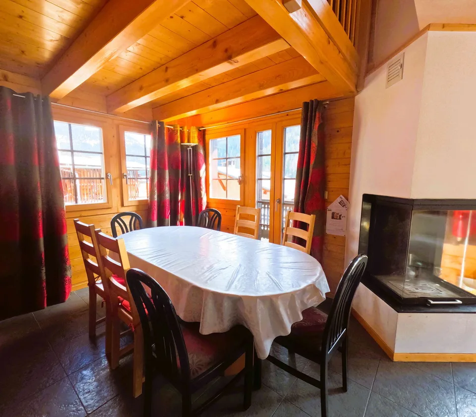 PERLE RARE – Authentique chalet au cœur du vieux village de Grimentz