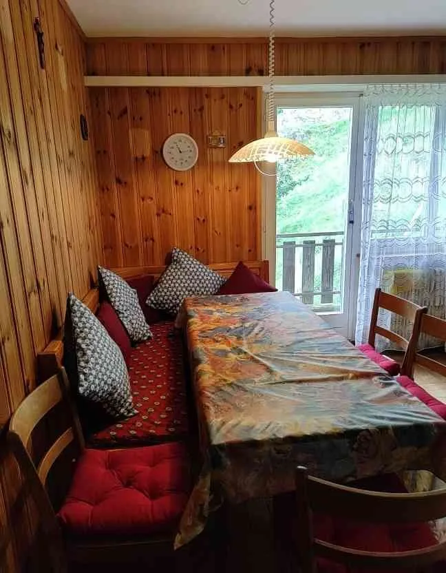 Charmantes Einfamilienhaus oder Mehrfamilienhaus in Embd – Foto 9 von 13
