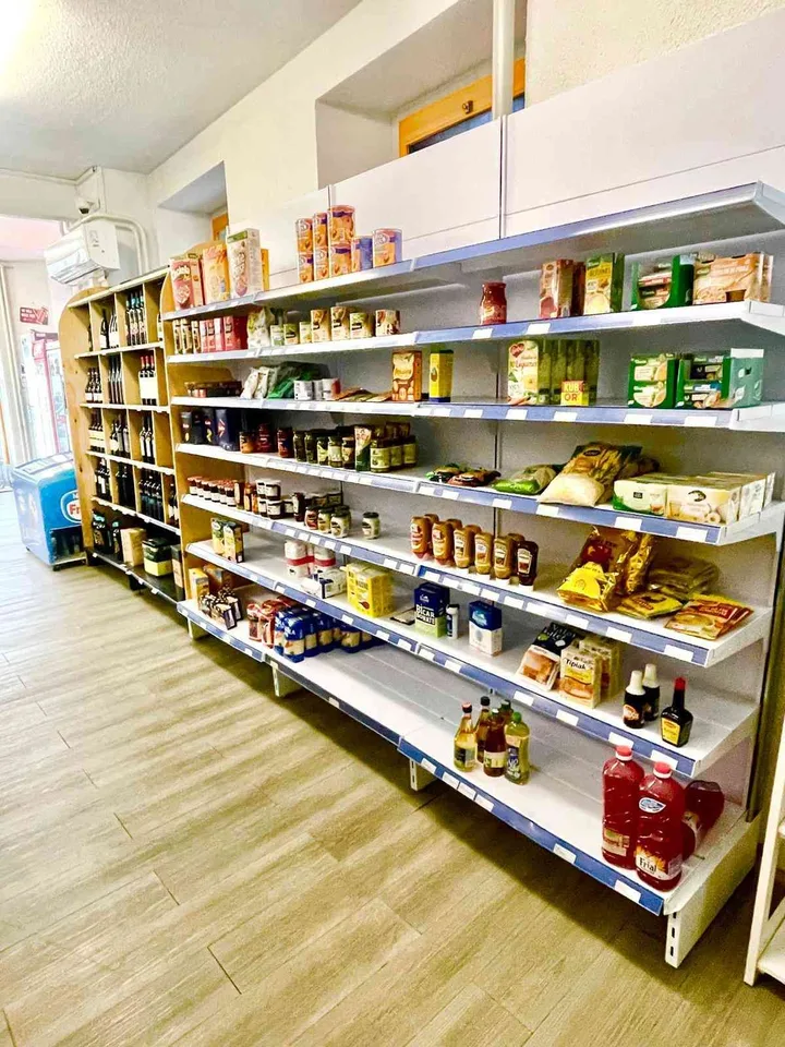 A vendre épicerie à Clarens opportunité rare – photo 10 of 11