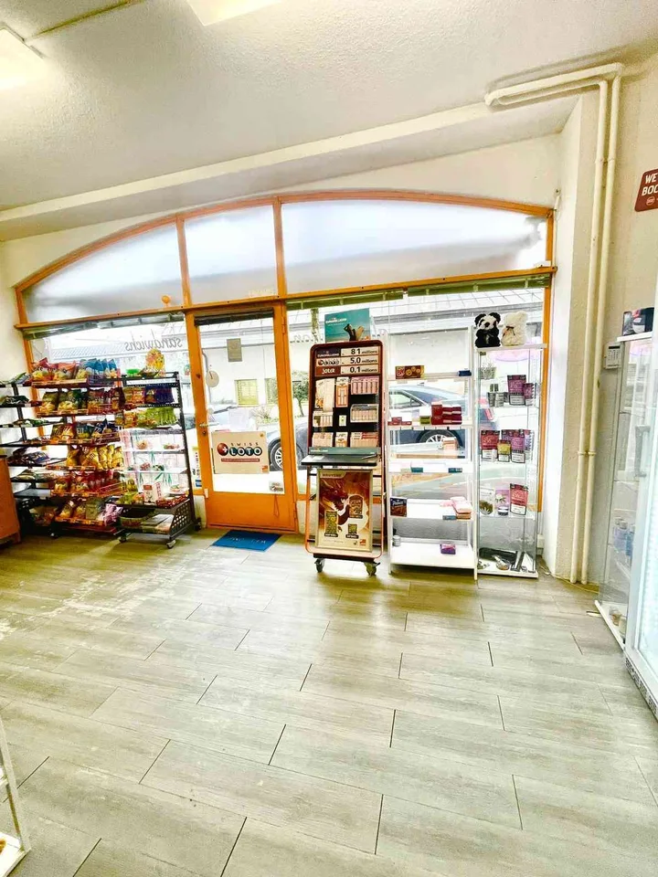 A vendre épicerie à Clarens opportunité rare – photo 7 of 11