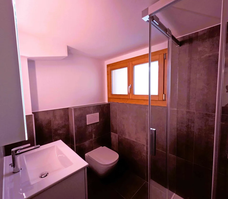 Charmant appartement de 3.5 pces entièrement rénové au cœur de Vissoie