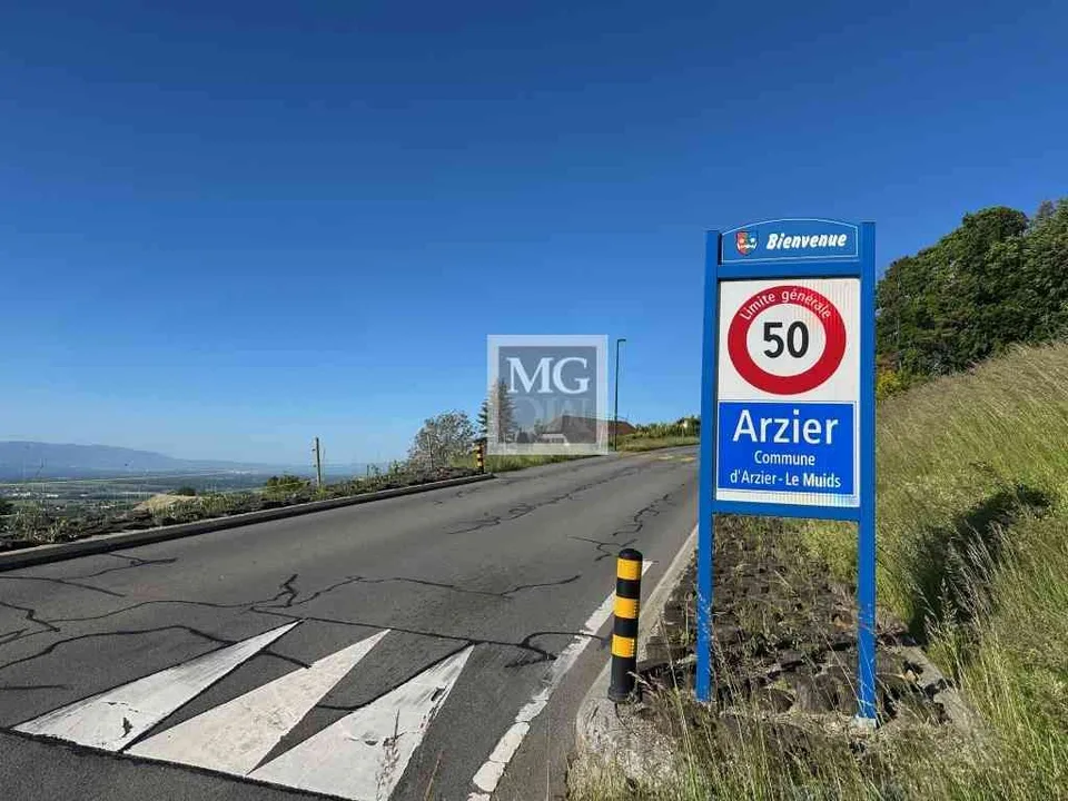 Arzier-Le Muids: Superbe villa de 7 pièces avec vue Lac et Mont-Blanc