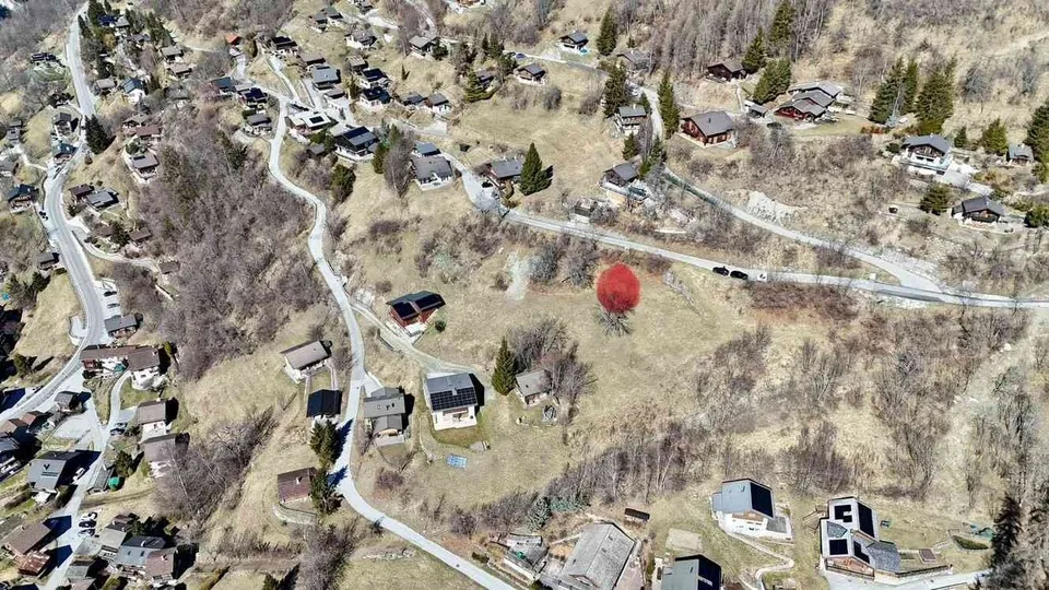 Magnifique terrain de 587 m2 à Vissoie