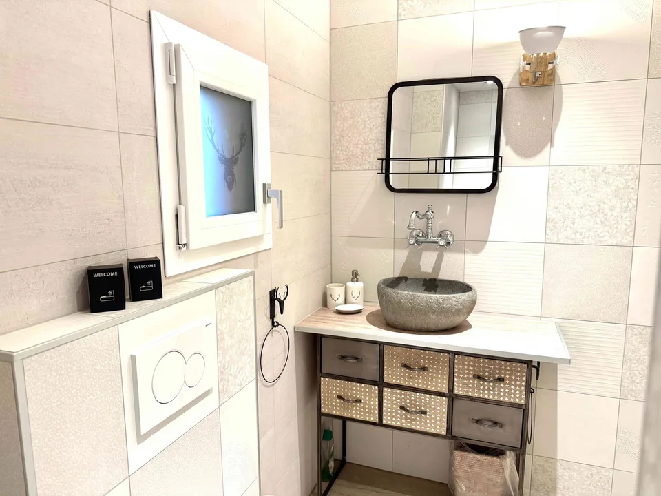 2.5 pièces Petite Maison Meublée