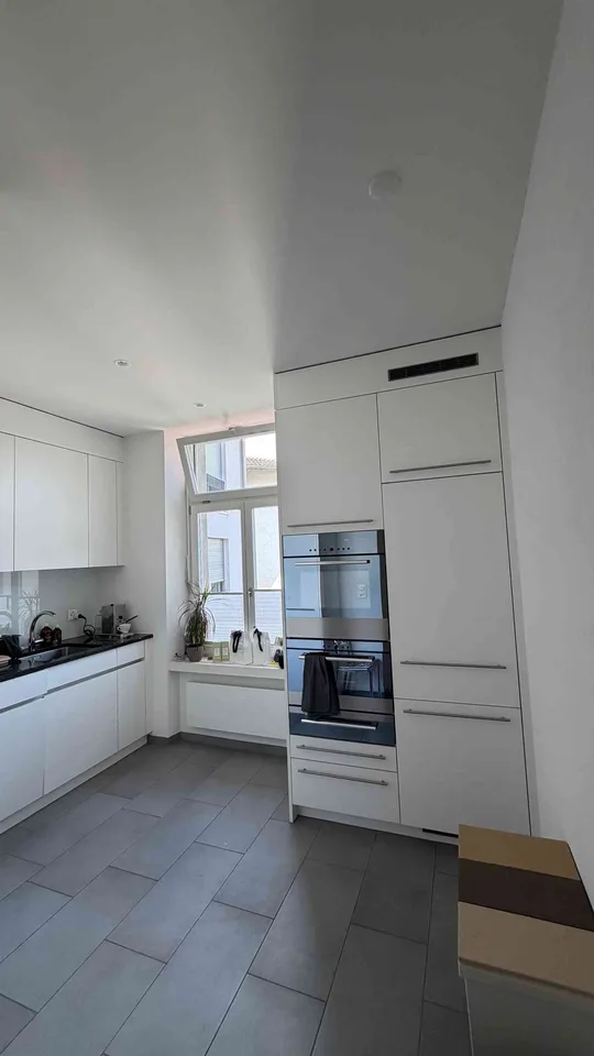Beautiful Furnished 3-Room Apartment in Zurich Seefeld with Balcony