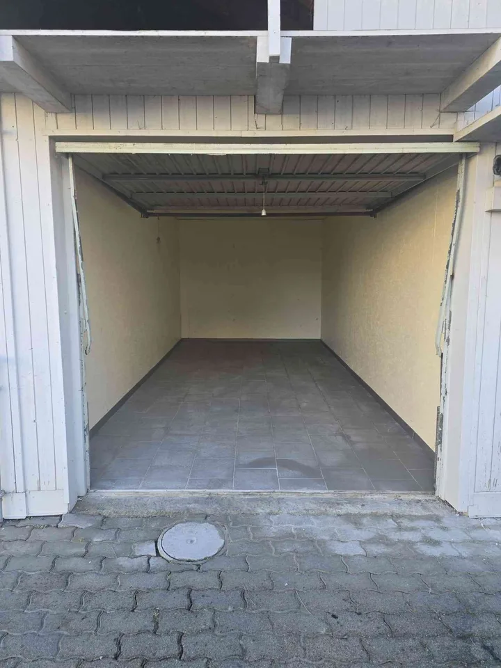 Einzelgarage mit Stromanschluss in Rheineck zu vermieten