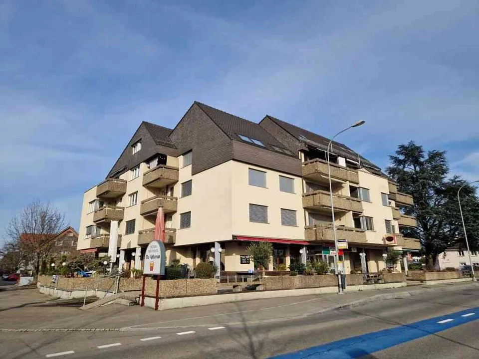 Nachmieter für günstige 4.5 Zimmer Wohnung nahe am See gesucht