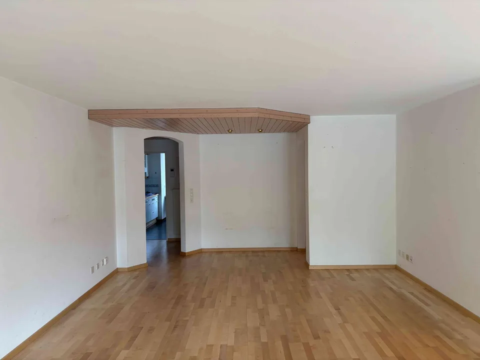 Grosszügige 4.5-Z. Gartenwohnung in Rotmonten