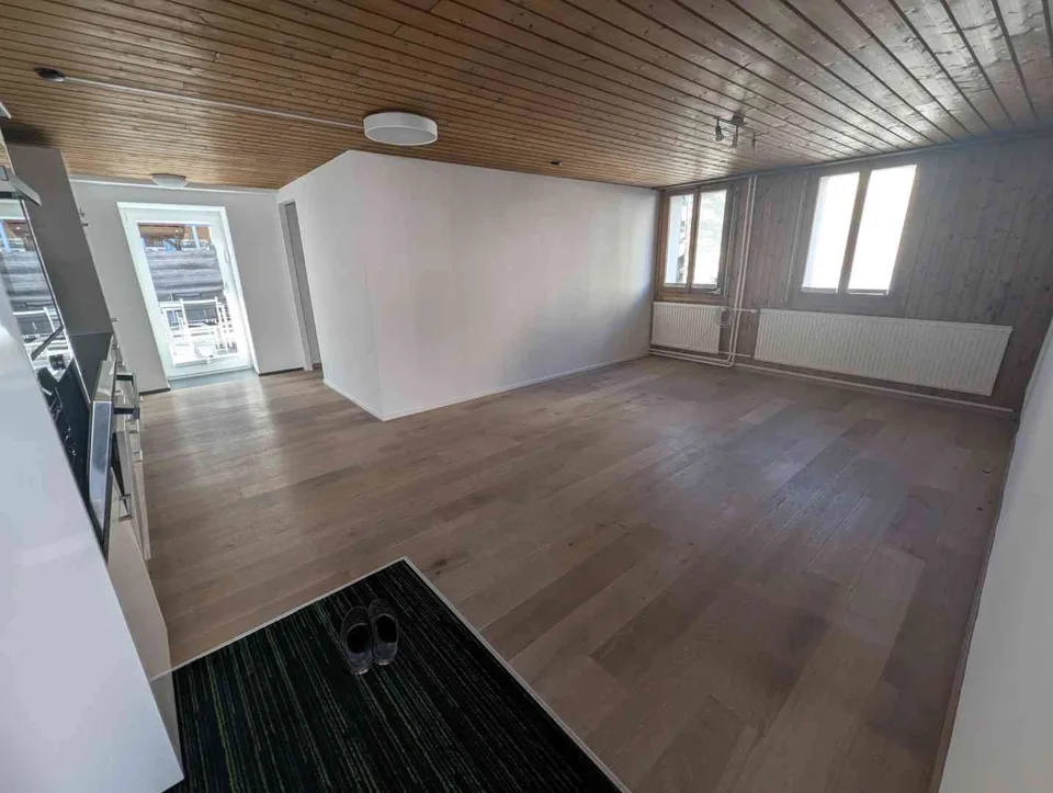 Charmante 2.5-Zimmer-Einliegerwohnung mit Wintergarten