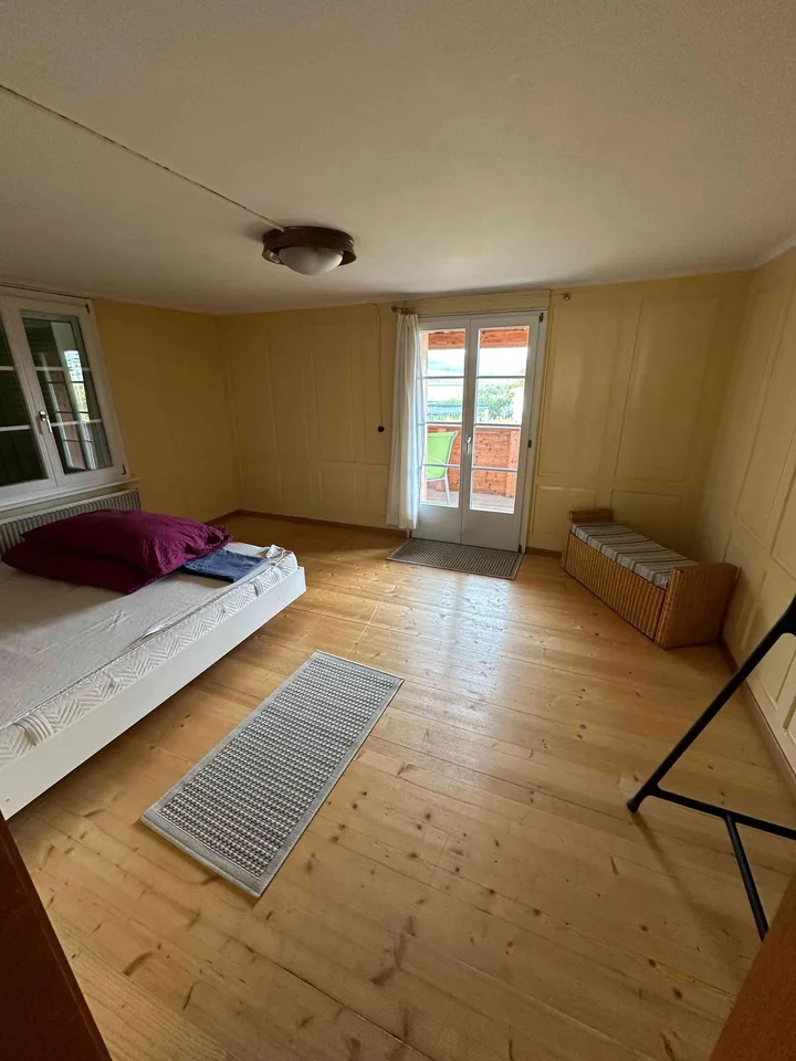 3.5 Zi. Wohnung in Zweifamilien-Bauernhaus
