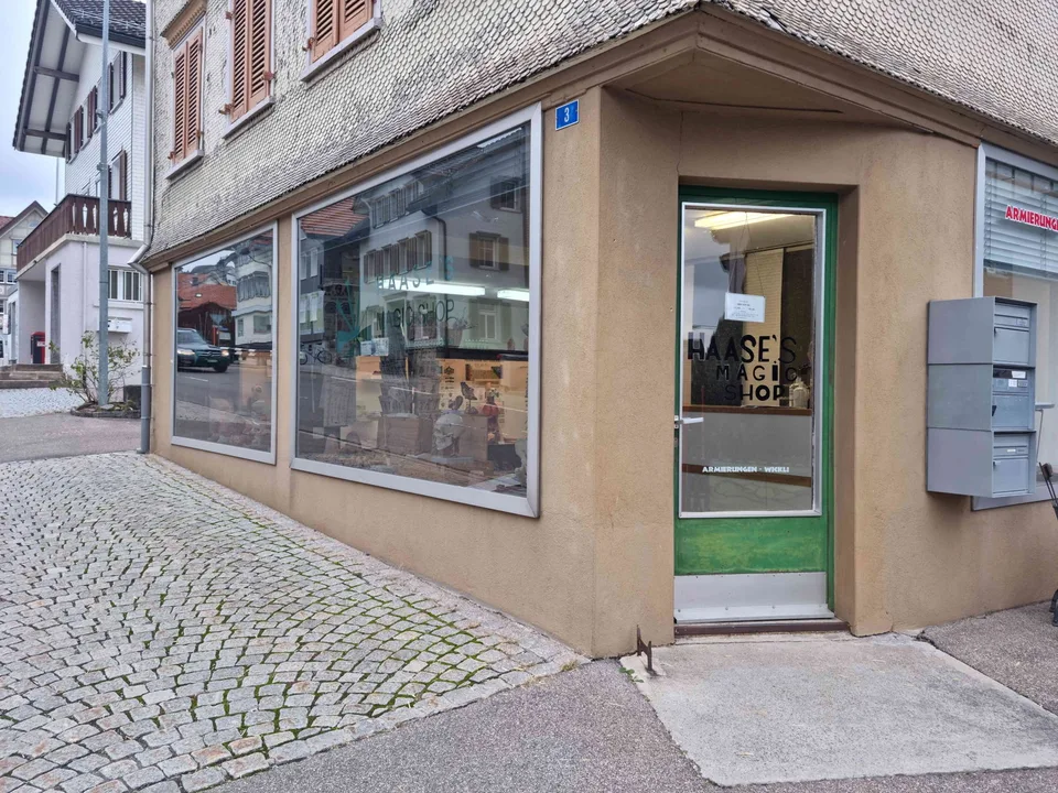 Büro/ Ladenlokal/ Atelier 48m2 (mit Lager 36m2)