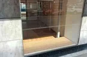 im Stadtzentrum schönes Ladenlokal 74 m2, grosse Schaufensterfront