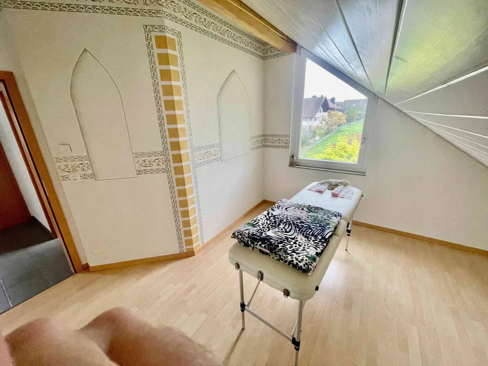 Charmante 7.5-Zimmer-Wohnung mit Gemeinschaftsflair und viel Platz zum