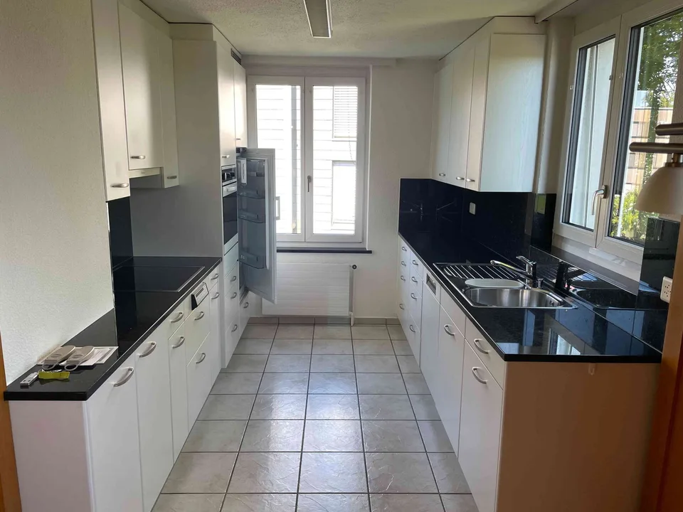 4 Zimmerwohnung in 3-Familienhaus