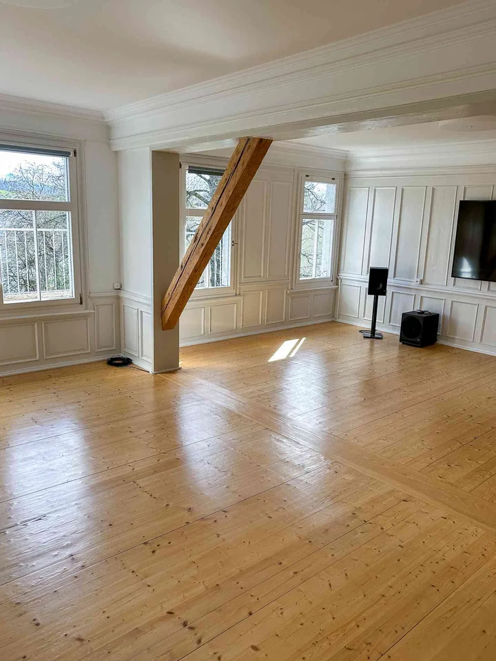 Full-Service-Büro, neben HSG, 3–5 Arbeitsplätze, Villa mit Garten