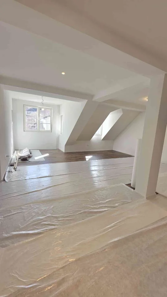 Absolut schönes Dg/Wohnung mit Klimaanlage