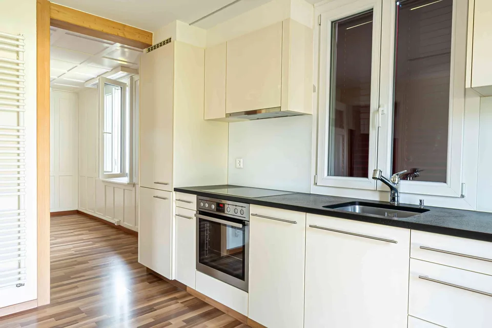Charmante, lichtdurchflutete Wohnung mit erhöhter Terrasse
