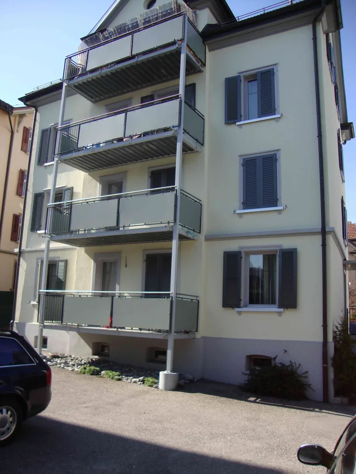 Zu vermieten Parkplatz Nr. 4