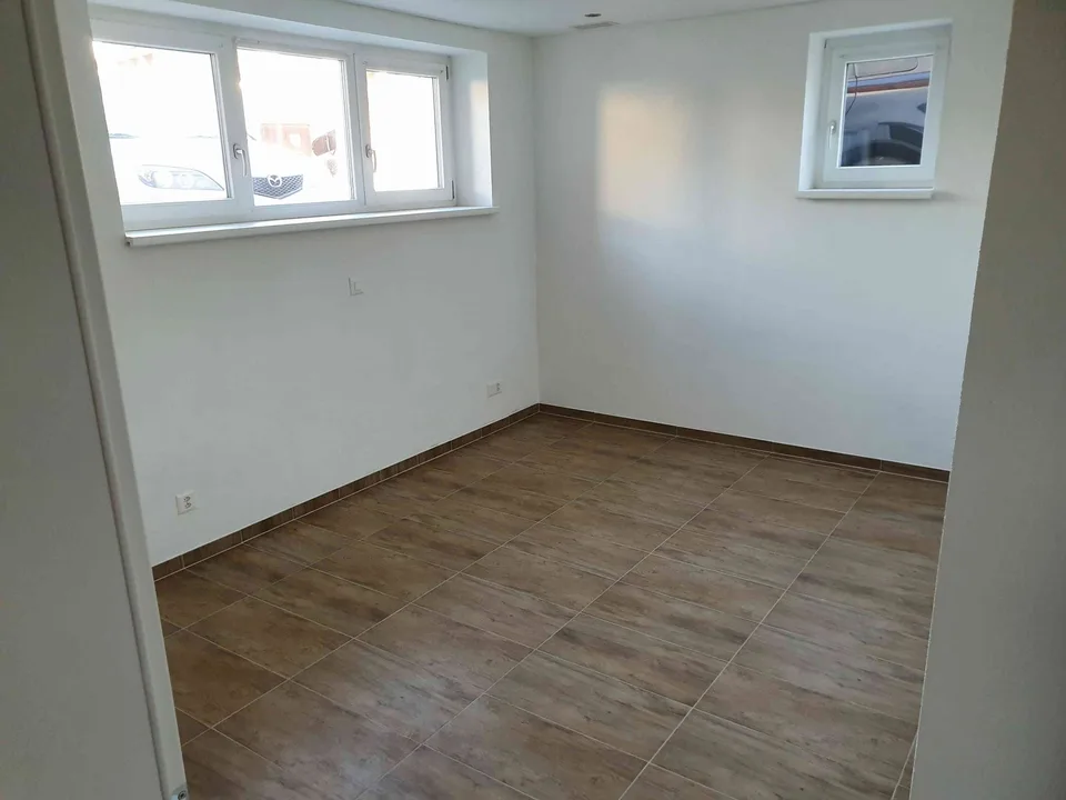 helle und geräumige 3-Zimmerwohnung mit Gartensitzplatz