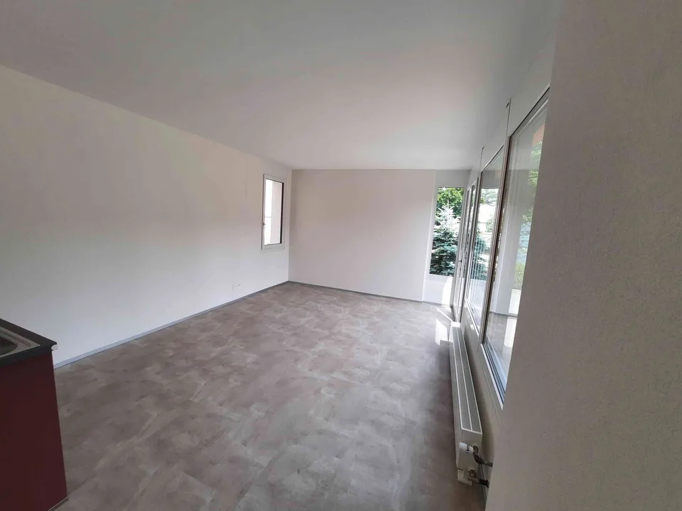 Schönes Studio mit eigener Terrasse & Keller