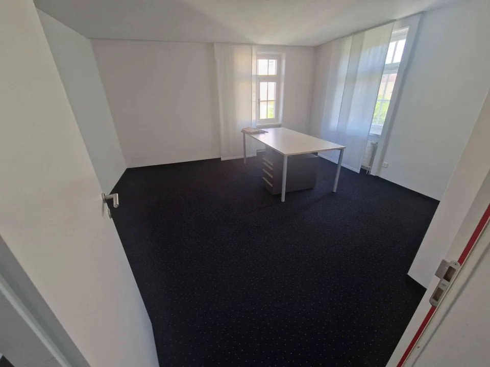 Büro zum vermieten