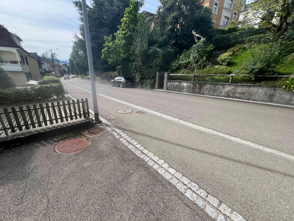 Parkplatz neben der HSG