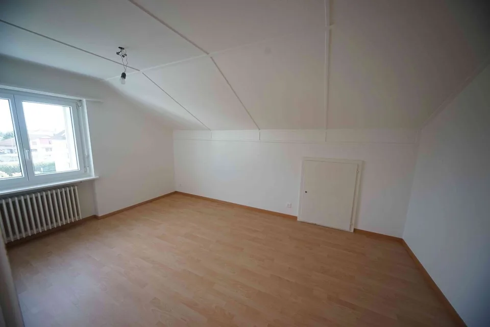 Schöne und heimelige 2 1/2 Zi.-Dachwohnung