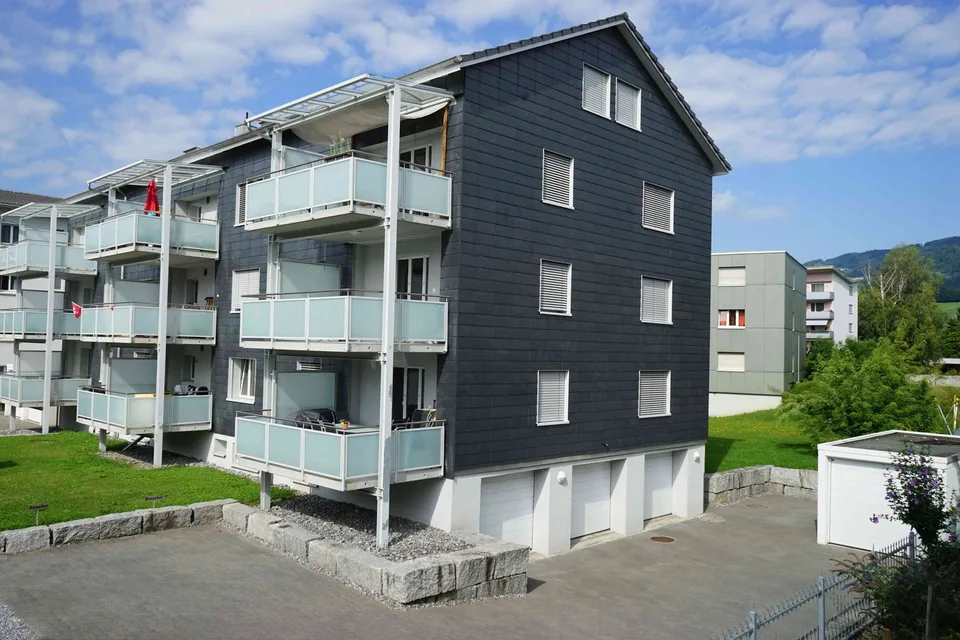 Schöne und heimelige 2 1/2 Zi.-Dachwohnung