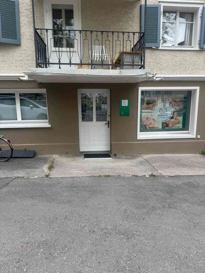 Studio, Büro, Ladengeschäft oder anderes Dienstleistungsangebot