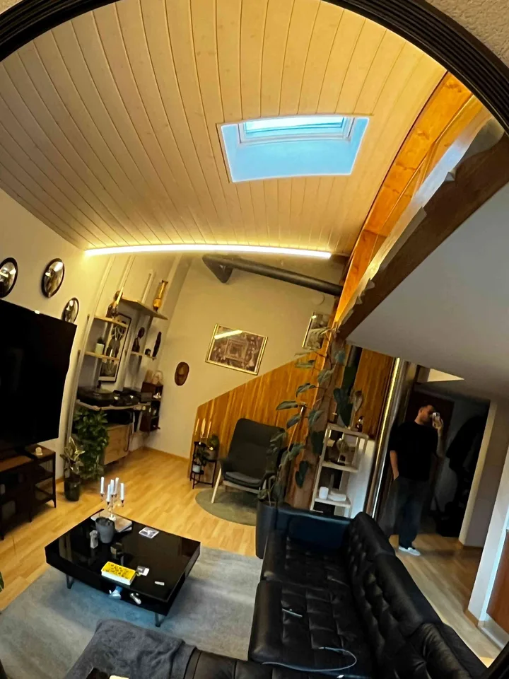 Dachgeschoss-Wohnung zu Vermieten