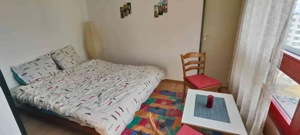 A room for rent in 2 rooms apartment with nice view
