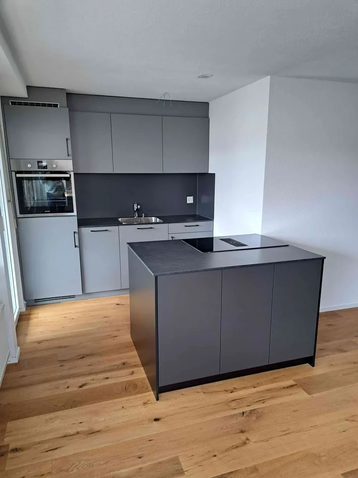 Helle 2.5 Wohnung mit Grossen Balkon